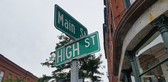 Main street High Street signs